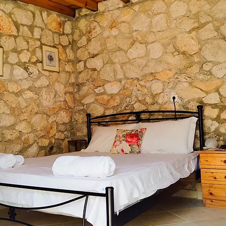 Fox Tale Apartament Fternon